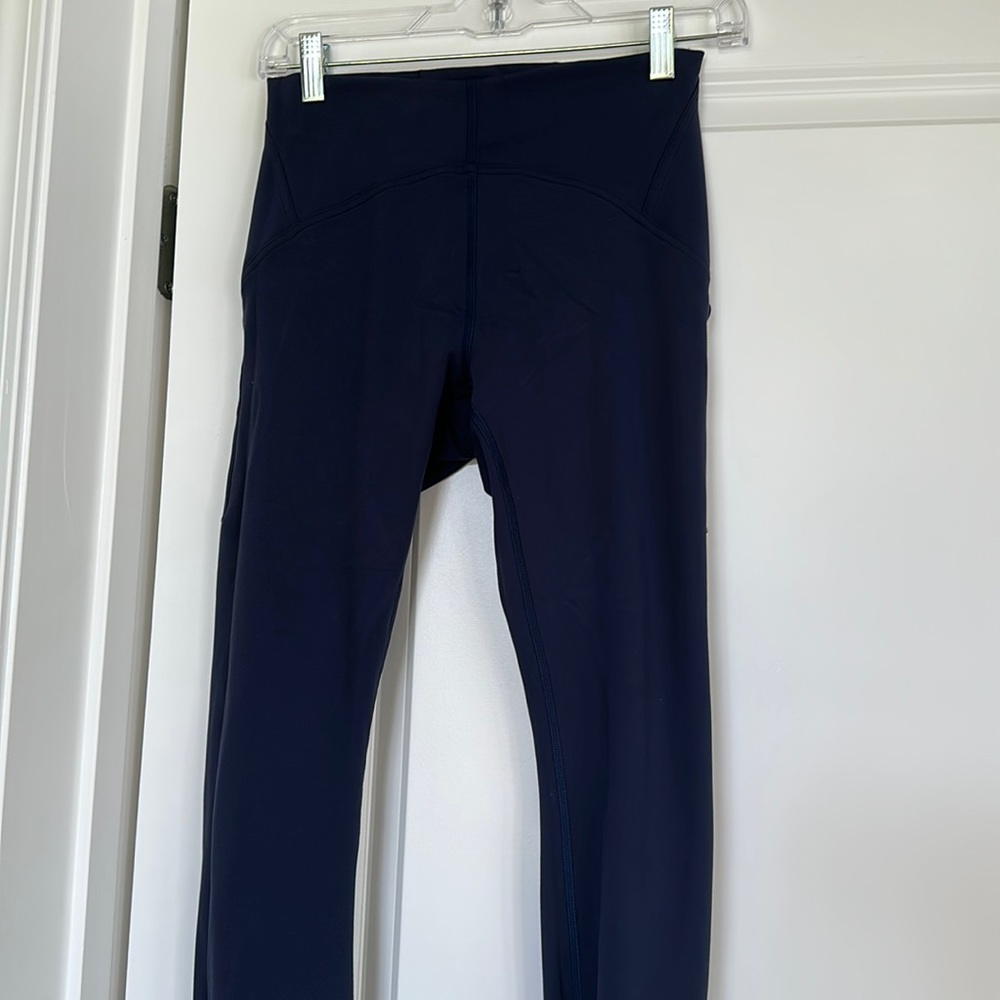 Lululemon size 6 Instill 25” leggings Navy blue